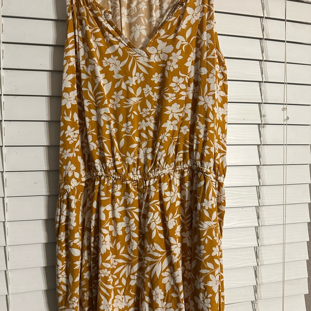 ****SOLD****
Old Navy Floral Jumpsuit